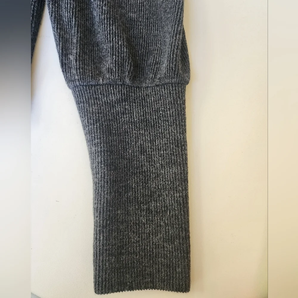 NWT Express Mock-Neck Gigot Sleeve Top - Heather Grey - XS - Sophisticated